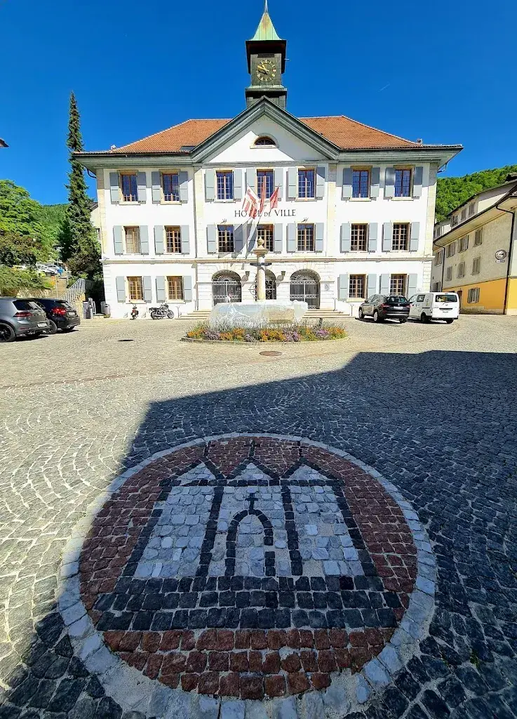 Alain Louis Dougoud_Le Soleil_Moutier_review