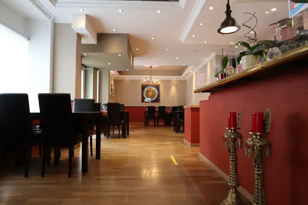 Pokhara Nepali Kitchen und Take Away_Bern_slider_image_1