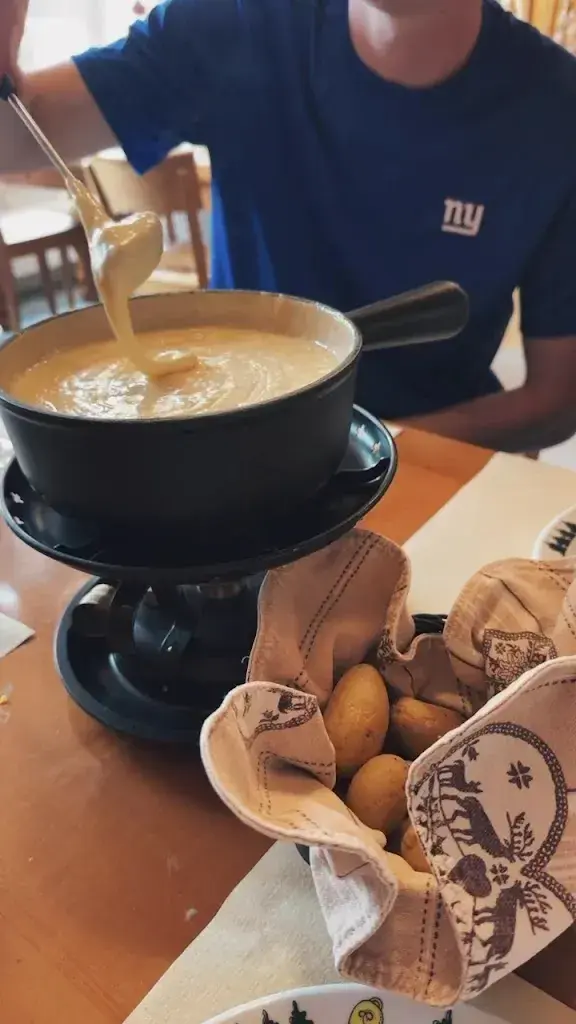 Michelle Kam_Café Tivoli Châtel-Saint-Denis_Châtel-Saint-Denis_avis