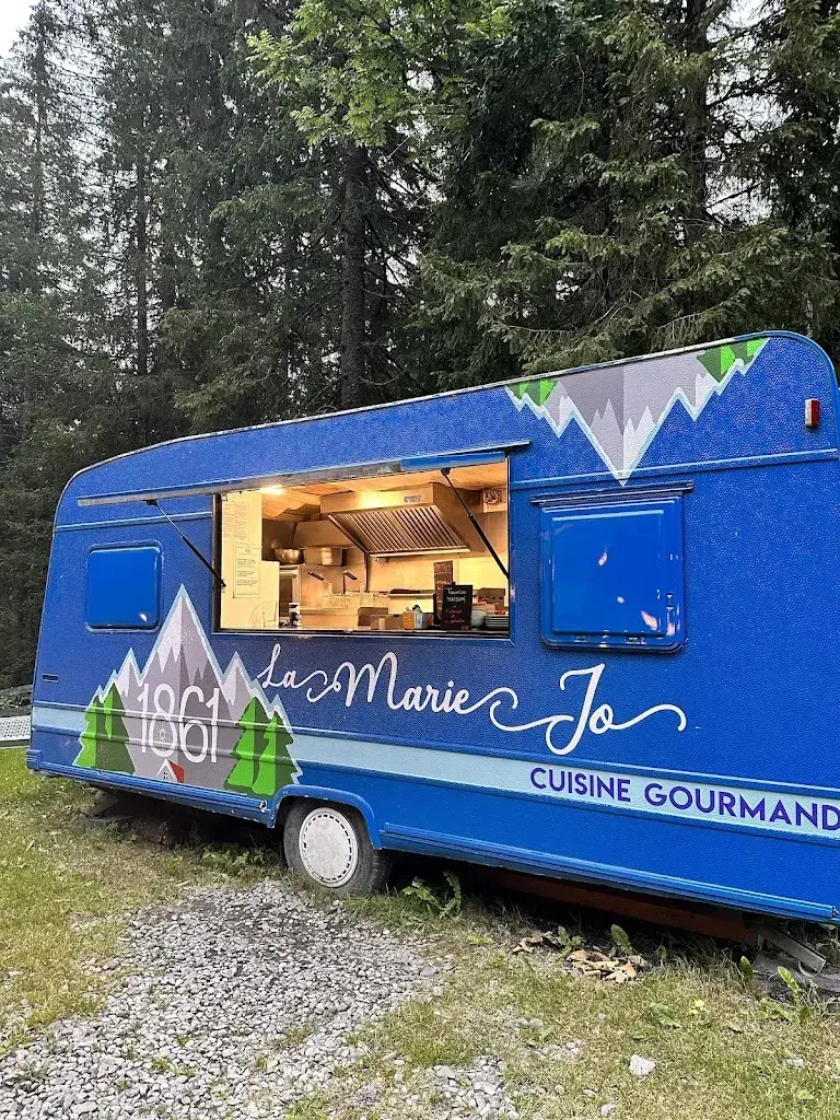 Peter_La Marie Jo_France_review