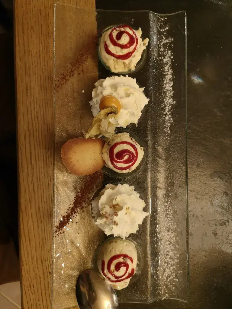 Dean Lynn_Restaurant Le Chalet de l'hotel Le Kandahar_France_avis