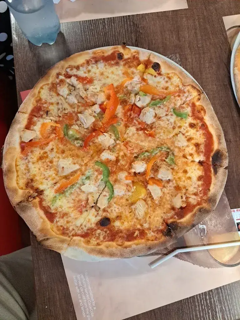 Hadil Rigal_Mister King's Pizzeria_Wynau_avis