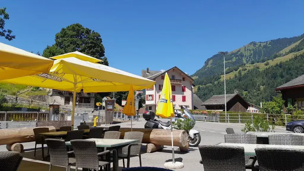 La Croix d'Or_Château-d’Œx_slider_image_1