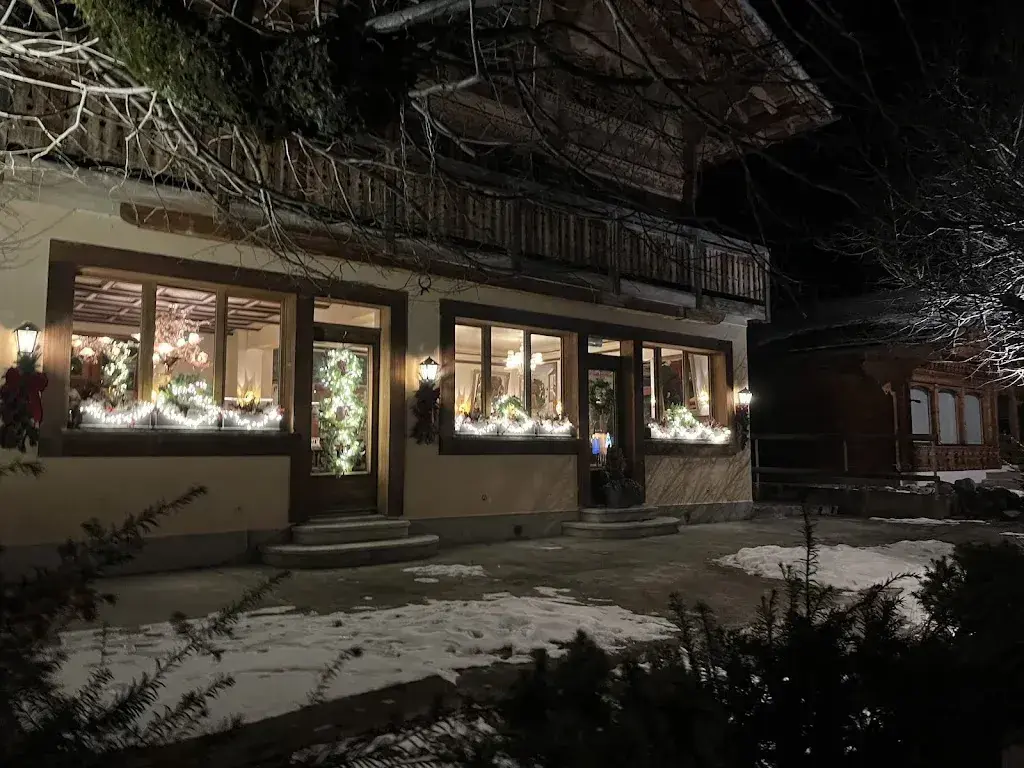 James Topping_Café des Alpes_Château-d’Œx_Bewertung