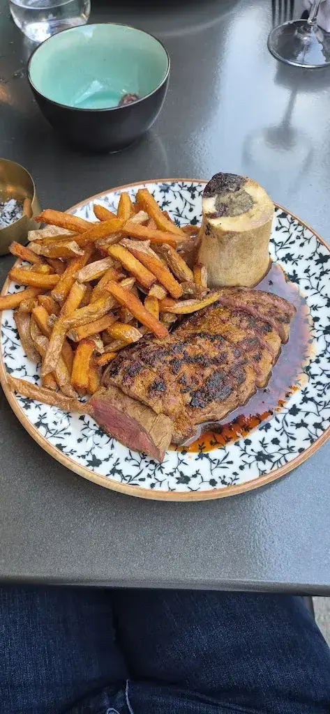 Tania_Äss Gass_Solothurn_review