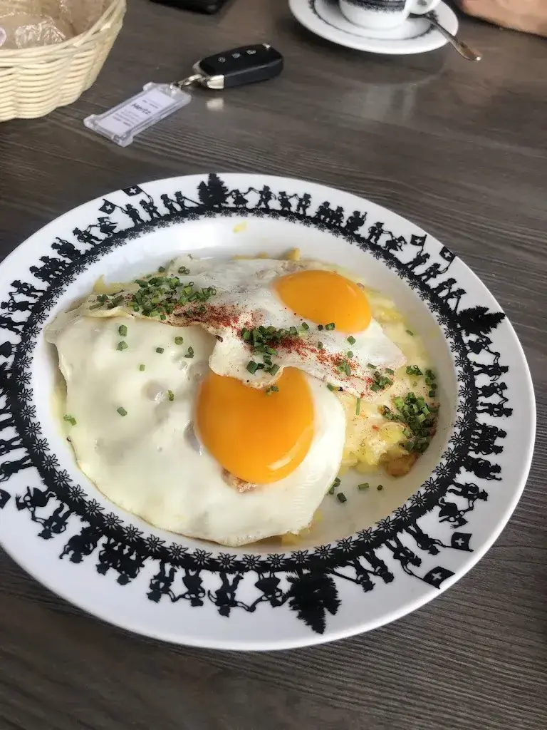 Chilam_Restaurant Sennhaus_Weissenstein_review