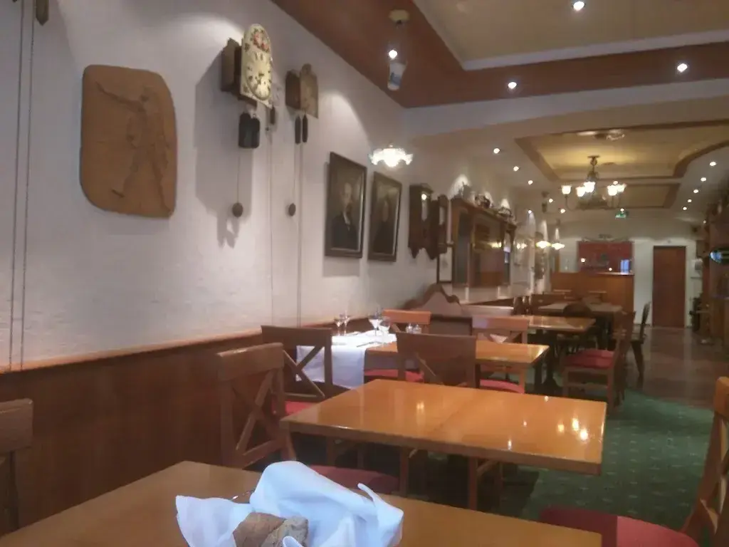 Niccolò Piarulli_Roter Turm_Solothurn_review