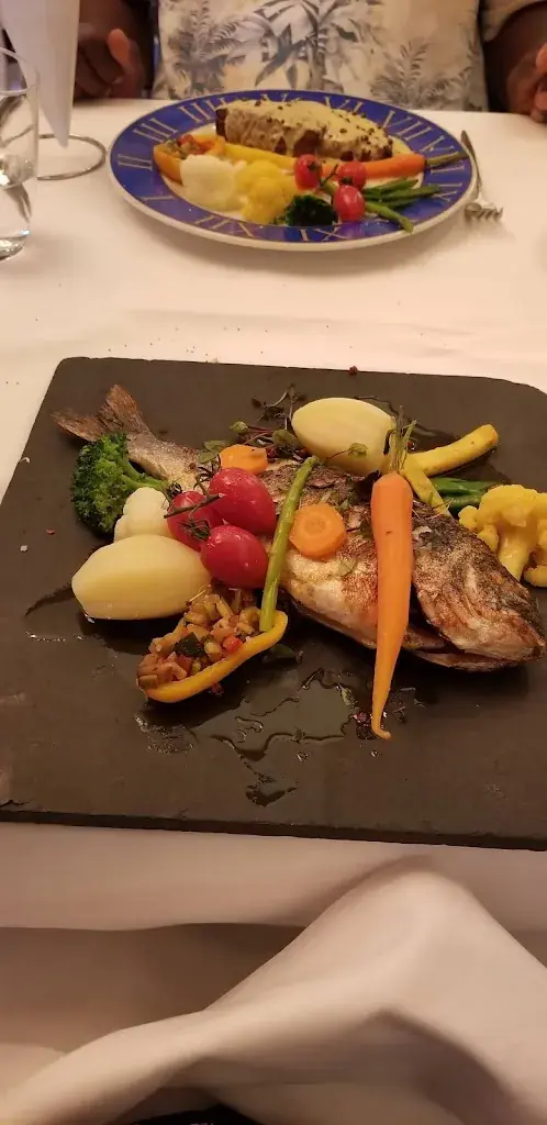 Y B_Restaurant de Commune_Lignières_review