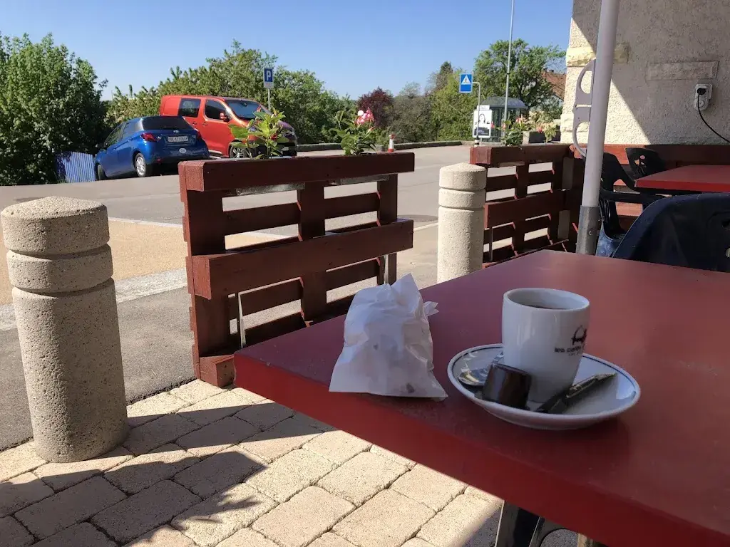 Dinesh Lahiru_Cheval Blanc_Lamboing_avis