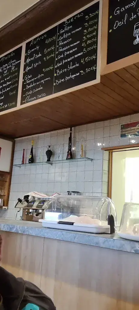 Restaurant le lion Rouge restaurant à Lamboing