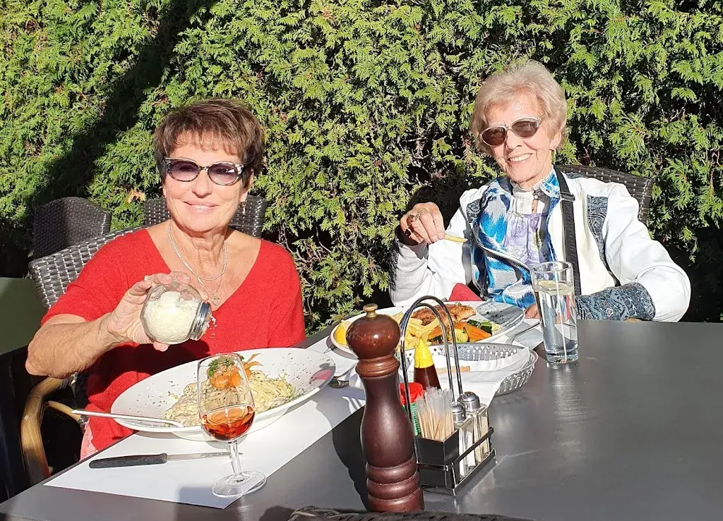 Ursula El-Sanie_Restaurant Pizzeria Vorstädtli_Aegerten_avis