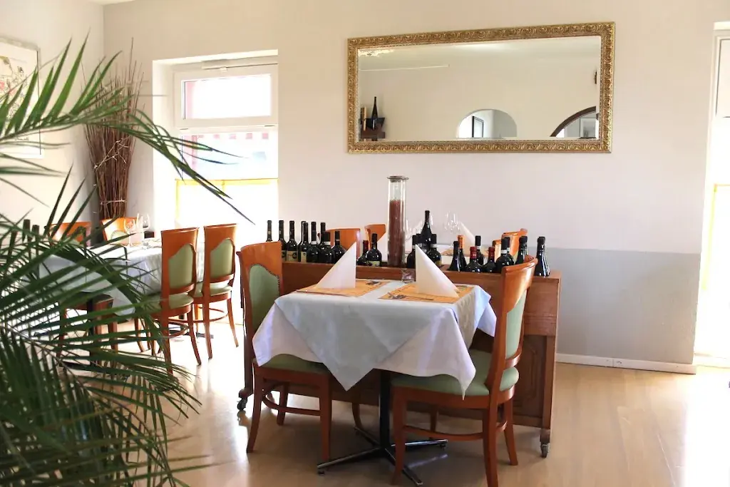 Restaurant Pizzeria Vorstädtli restaurant à Aegerten