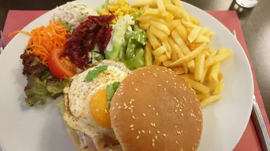 L. G._Eddie's Cafe Restaurant & Bar_Brügg_review