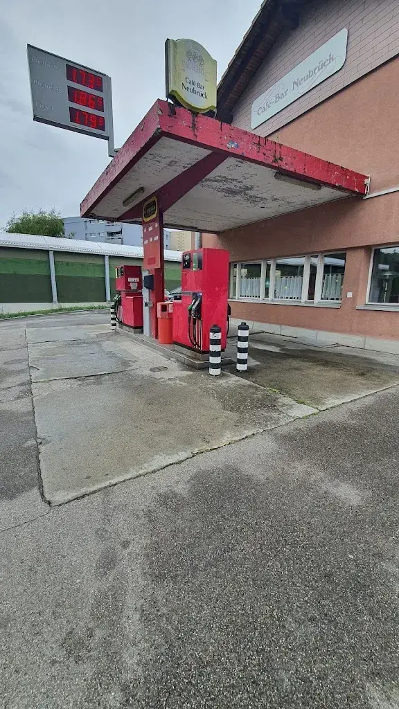 Rolf Schori_Café-Bar Neubrück_Brügg_avis