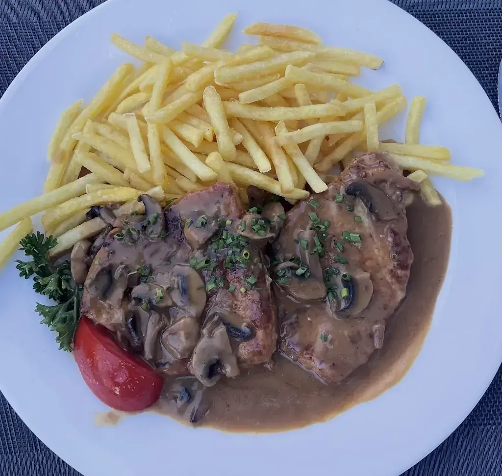 Manfred Hunziker_Kaffee Zentrum_Wolfwil_avis