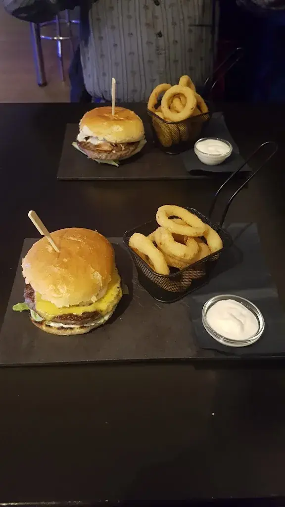 Menu_Höfli Pub_Oey_imagen_1