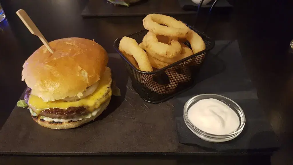 Menu_Höfli Pub_Oey_imagen_3