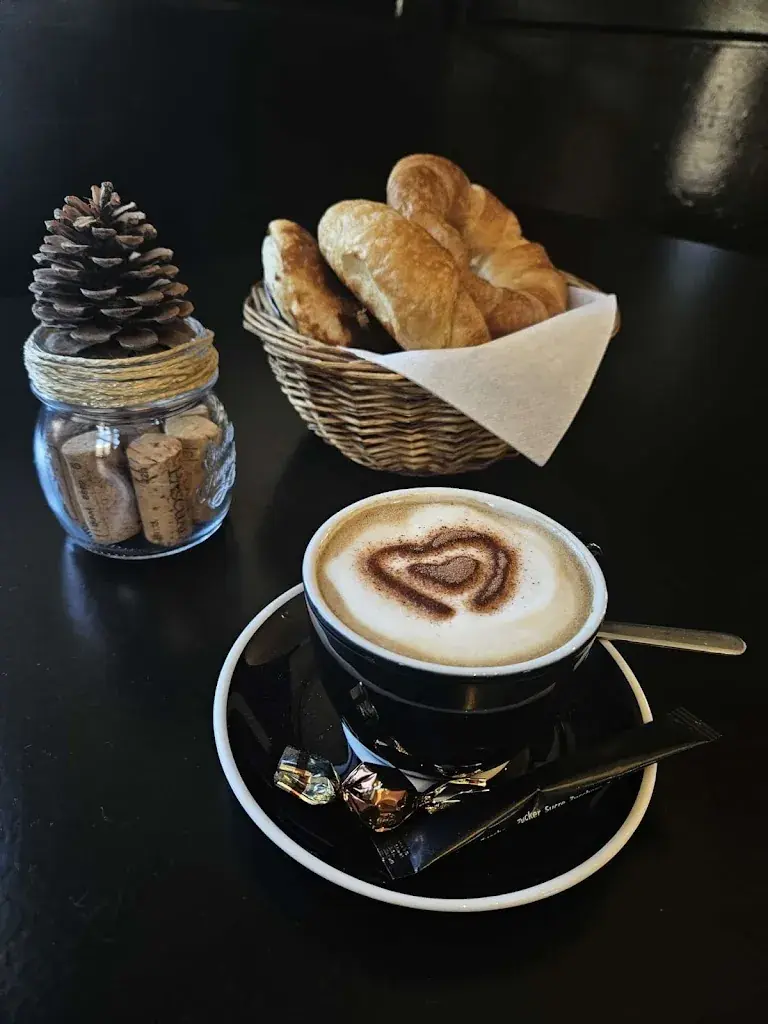 Höfli Pub_Oey_slider_image_2