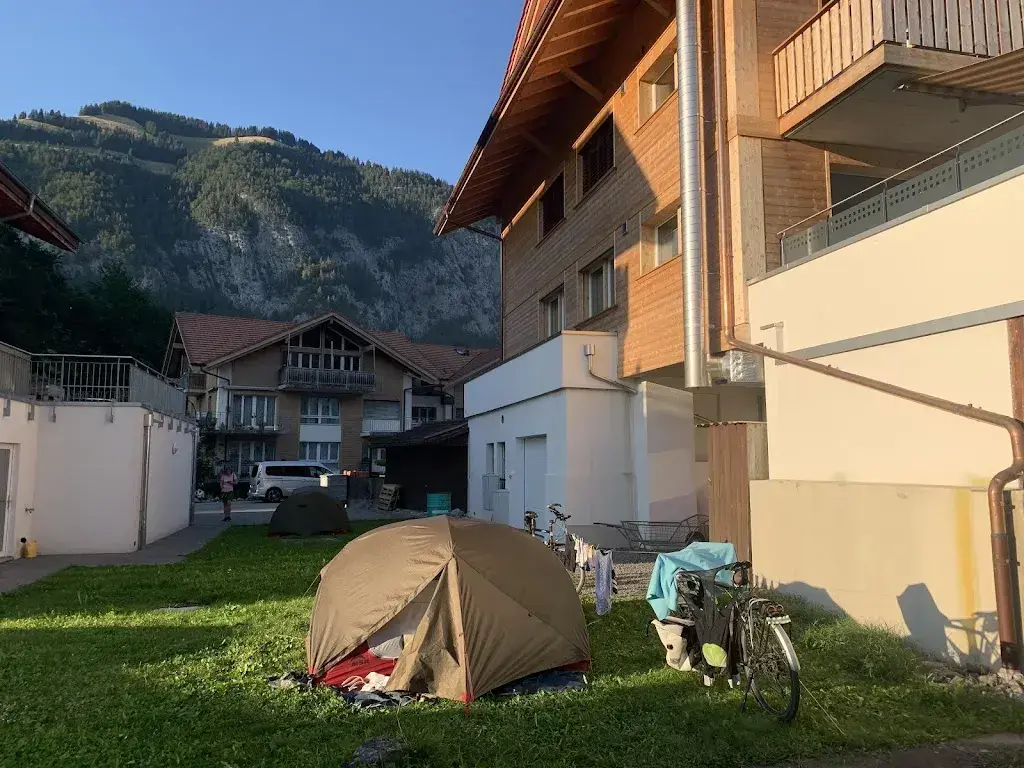 Marc QUEROL_CAMPING RÖSSLI OEY IM DIEMTIGTAL_Oey_avis