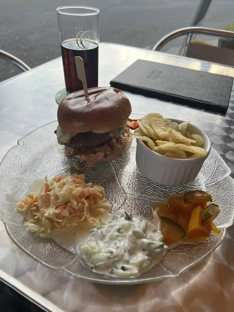 Gabriel Flöter_Bären Bunschen_Oberwil im Simmental_review