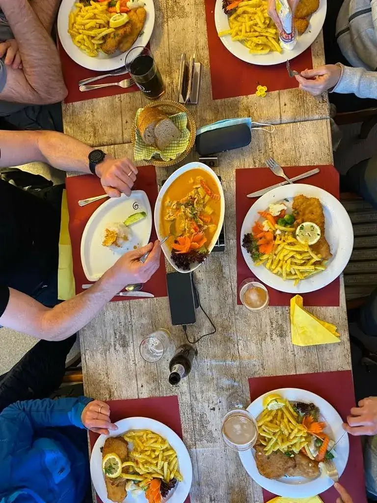 Vincent van Rooijen_Restaurant Hirschen Kapf_Reutigen_avis