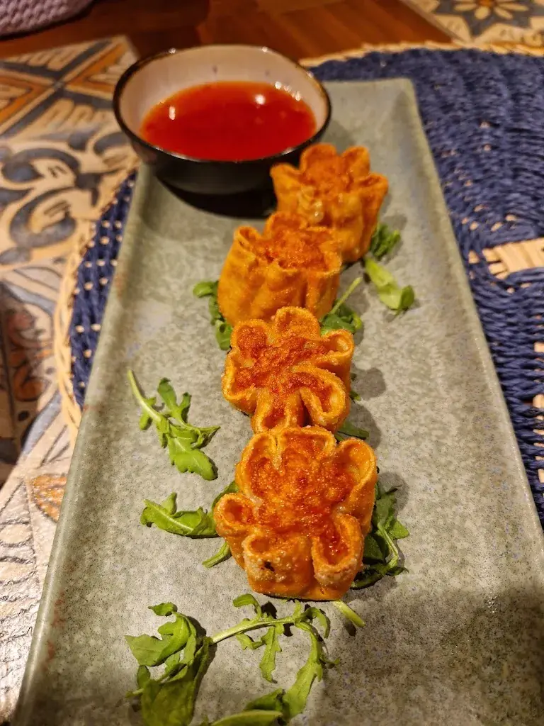 Menu_chops. l sushi & more_Thun_image_6