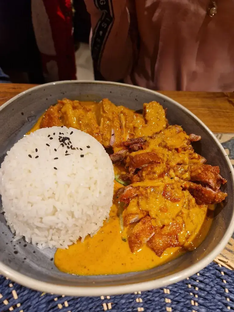 Menu_chops. l sushi & more_Thun_image_7