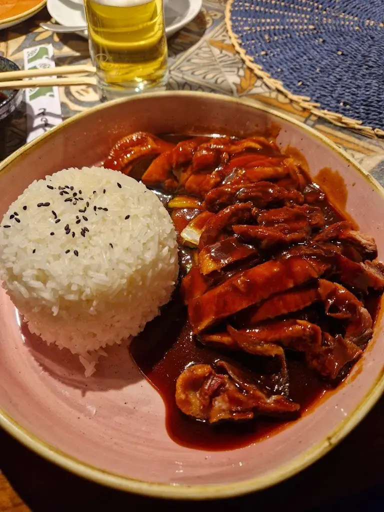 Menu_chops. l sushi & more_Thun_image_8