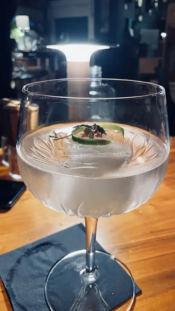 Mathias Maximiliano Amarillo Lemos_Parada 30_Thun_reseña