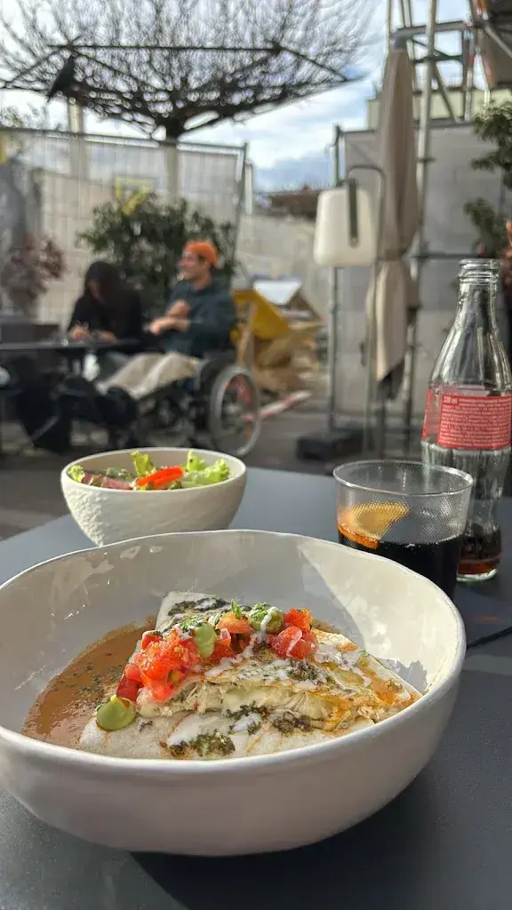 Ameera A_Parada 30_Thun_reseña