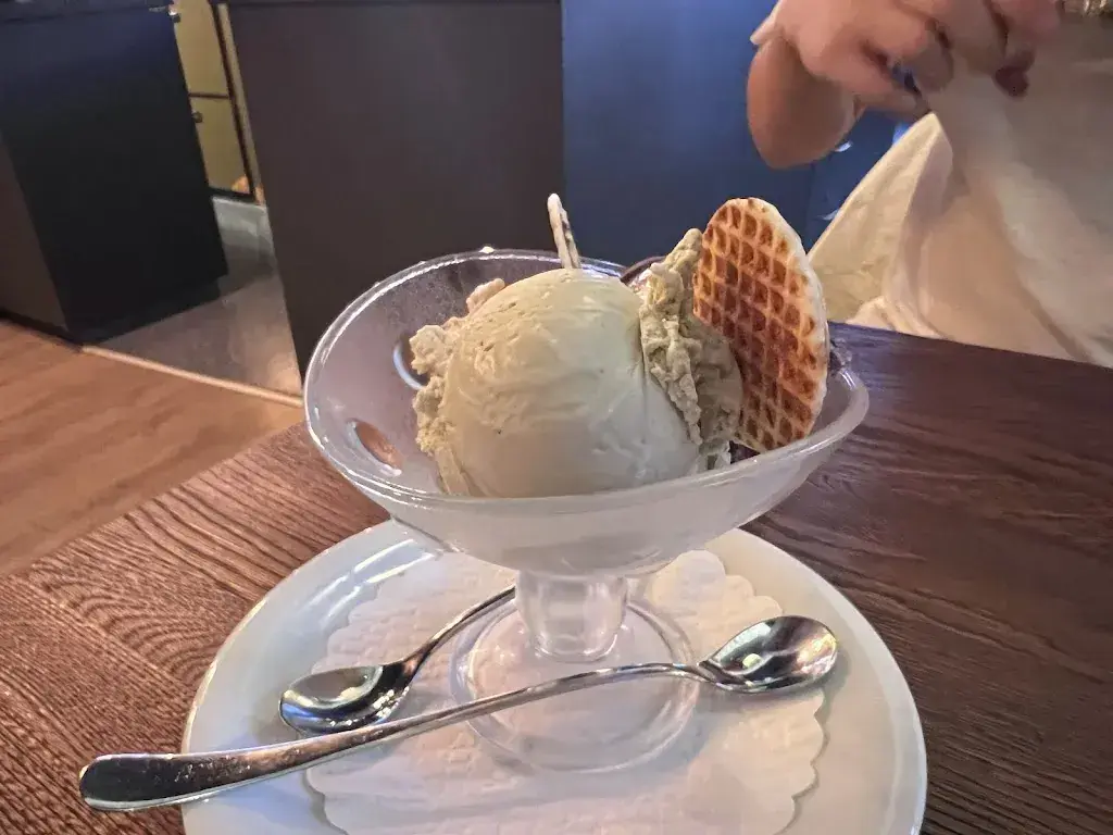 Celine_Mia Osteria & Pizzeria_Spiez_recensione