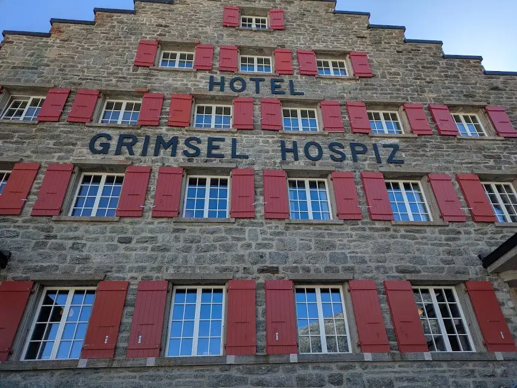 Sonja Bonin_Historisches Alpinhotel Grimsel Hospiz_Guttannen_avis