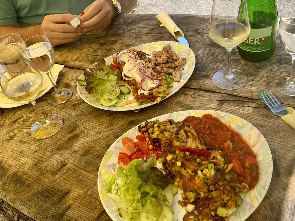 Kristen Alexsandra_Rösti Restaurant Terrasse_Gadmen_review