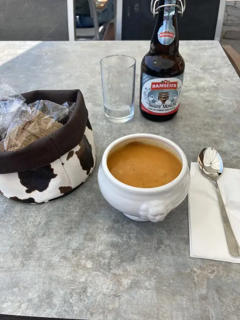 Menu_Berghaus Tälli Restaurant_Gadmen_image_5