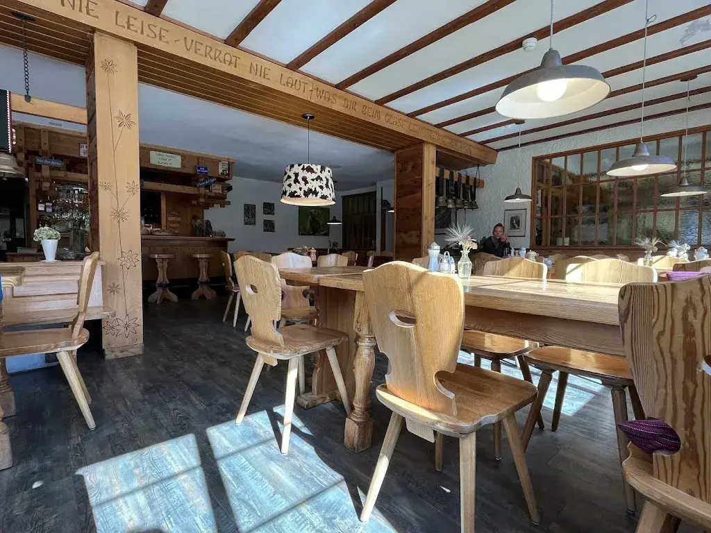 Caroll Chg_Alpin Center Sustenpass_Gadmen_review