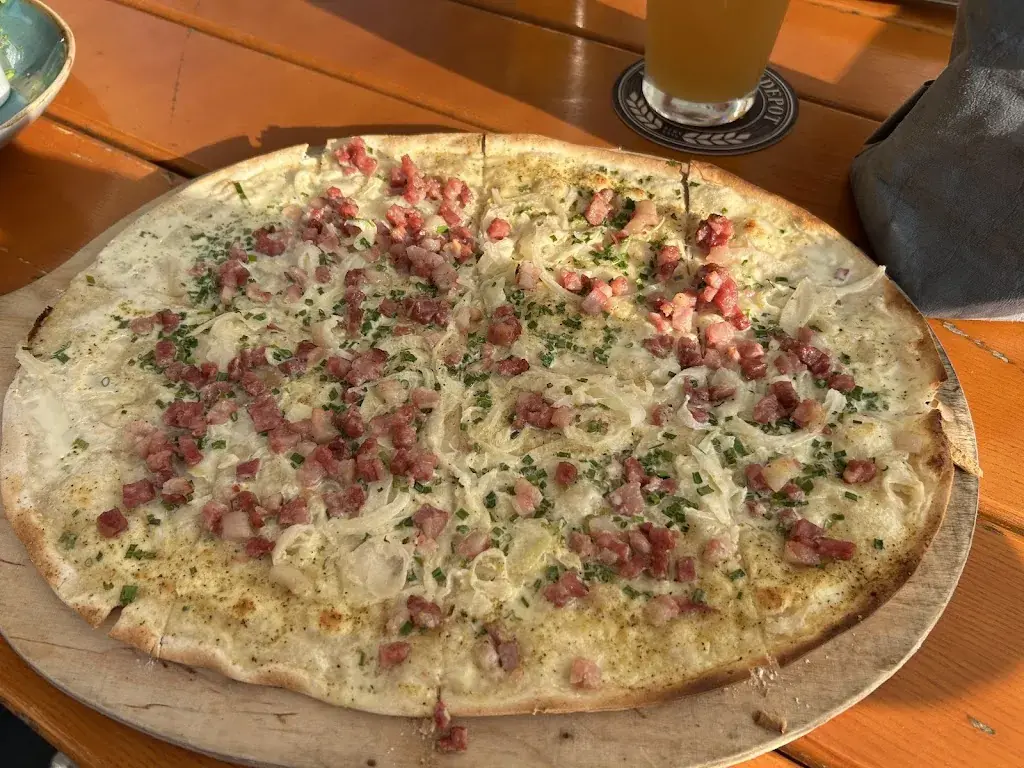 Cherie H_Altes Tramdepot Brauerei Restaurant_Bern_avis