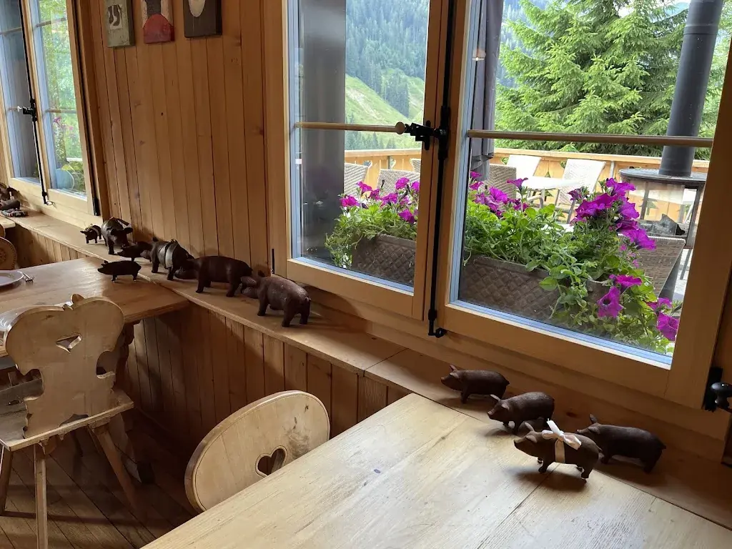 Jantien Wurth_Berghotel Zur Sau_Abländschen_recensione