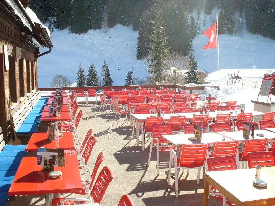 Chalberhöni Waldmatte Restaurant in Saanen