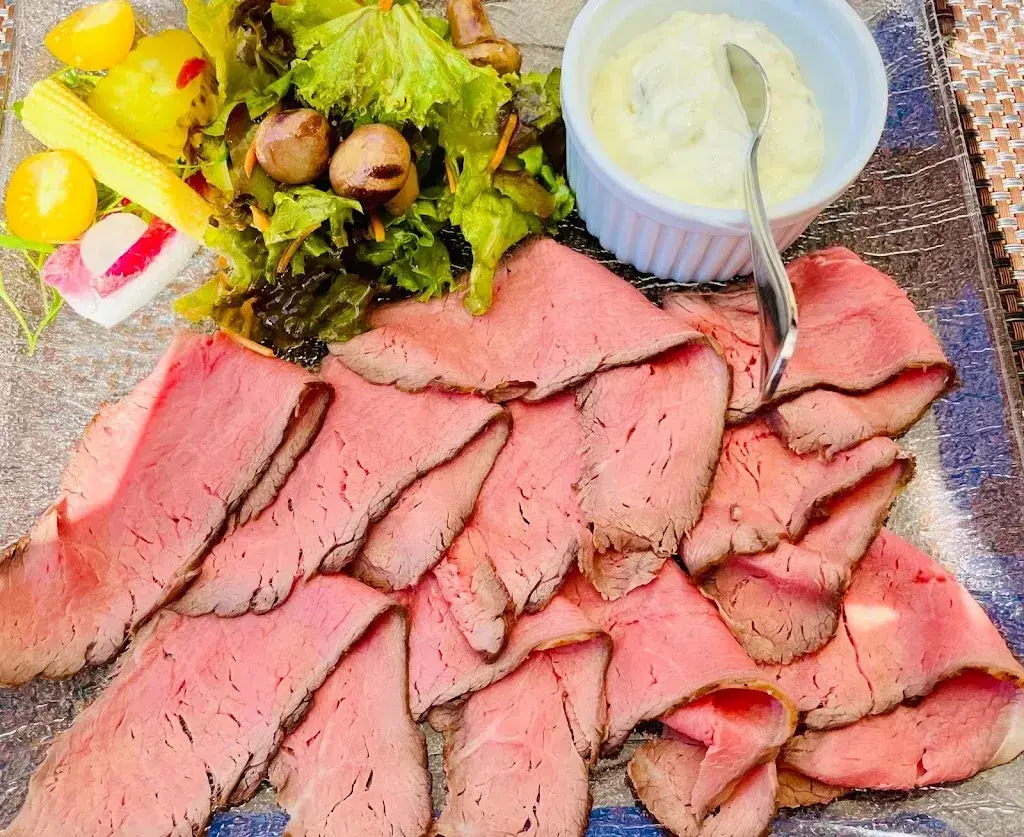 Lora Foster_Rössli_Gstaad_avis