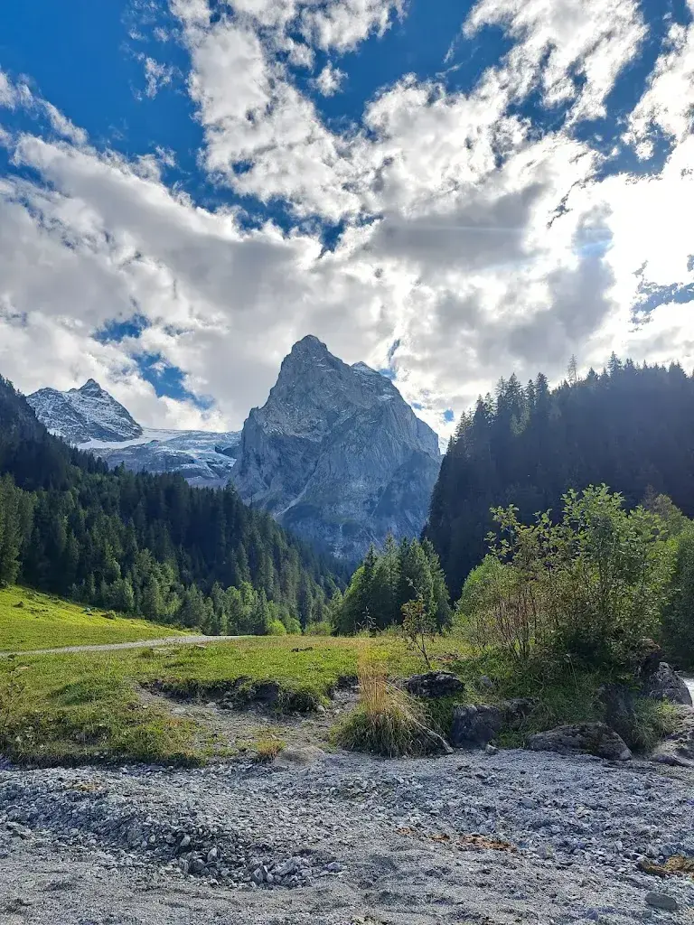 Nathalia Ingrid_Rosenlauischlucht_Schattenhalb_review