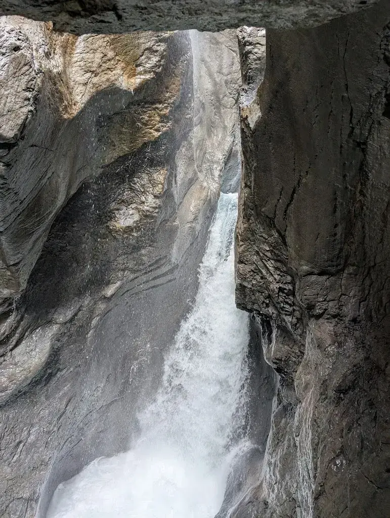 Michael Martin_Gletscherschlucht Rosenlaui_Schattenhalb_avis