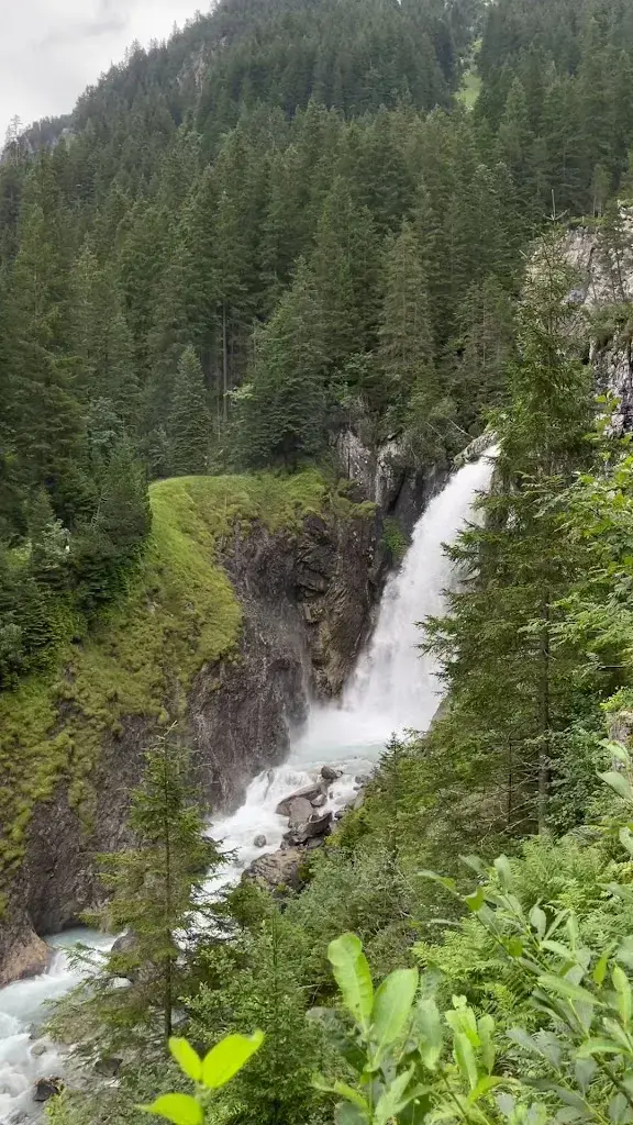 Sara Schmidt_Gletscherschlucht Rosenlaui_Schattenhalb_avis