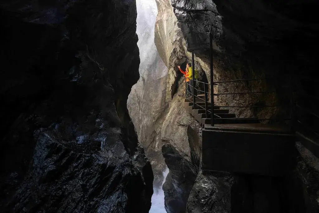 Gletscherschlucht Rosenlaui_Schattenhalb_slider_image_1