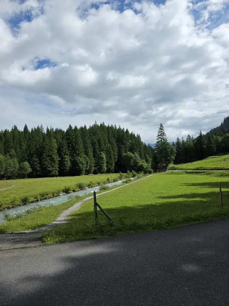 Mehmet Emin Avci_Rosenlaui Valley_Schattenhalb_Bewertung