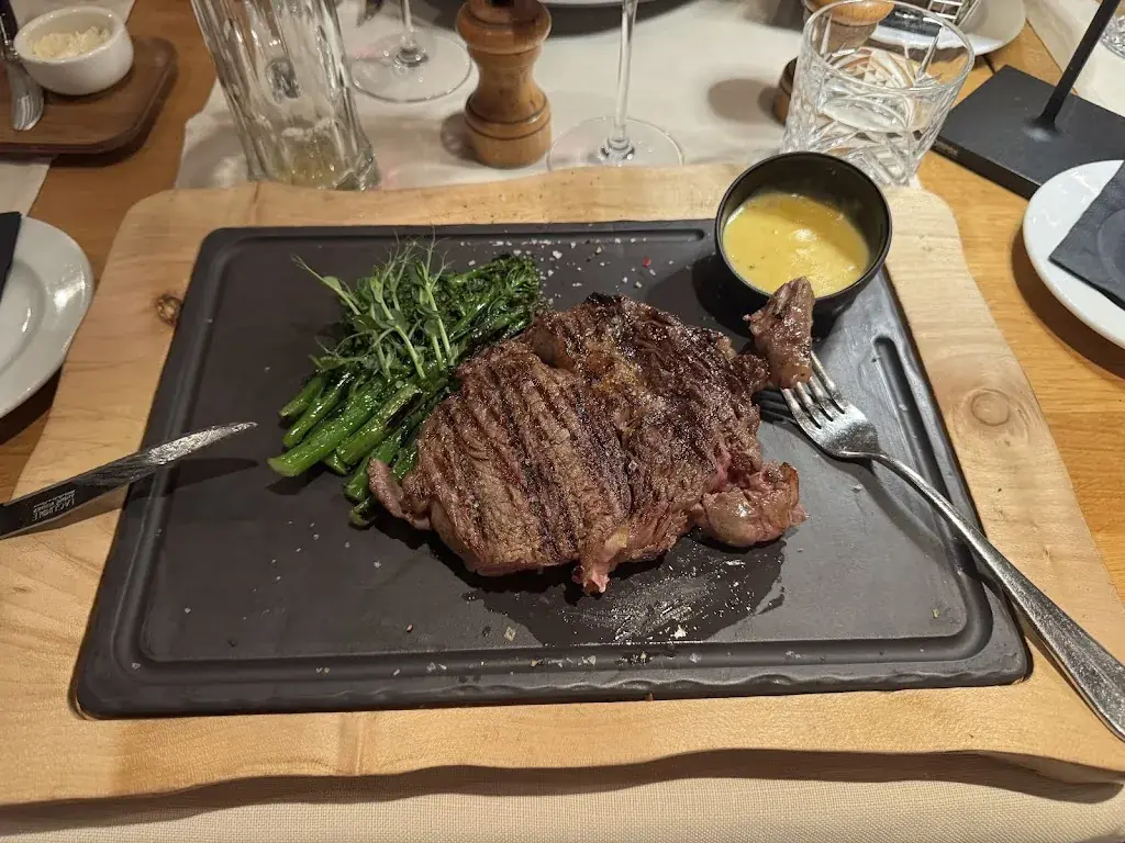 Mark Fahrni_Noa_Bern_review