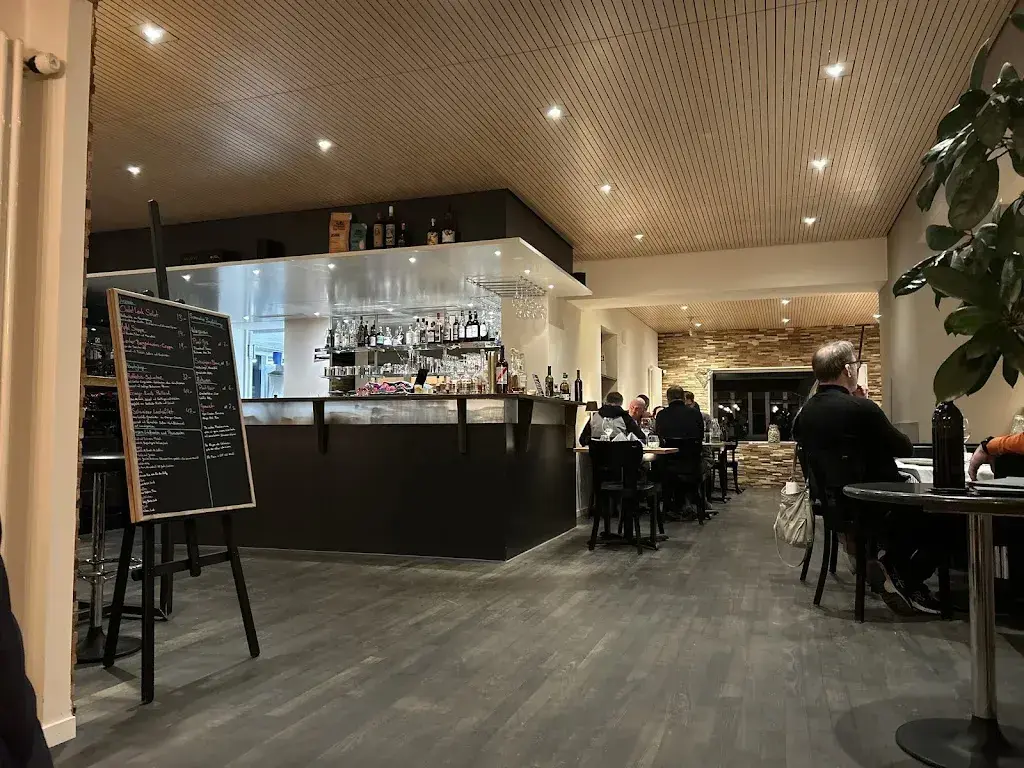 Niclas Temmen_Chalet Lenk Restaurant_Lenk_review