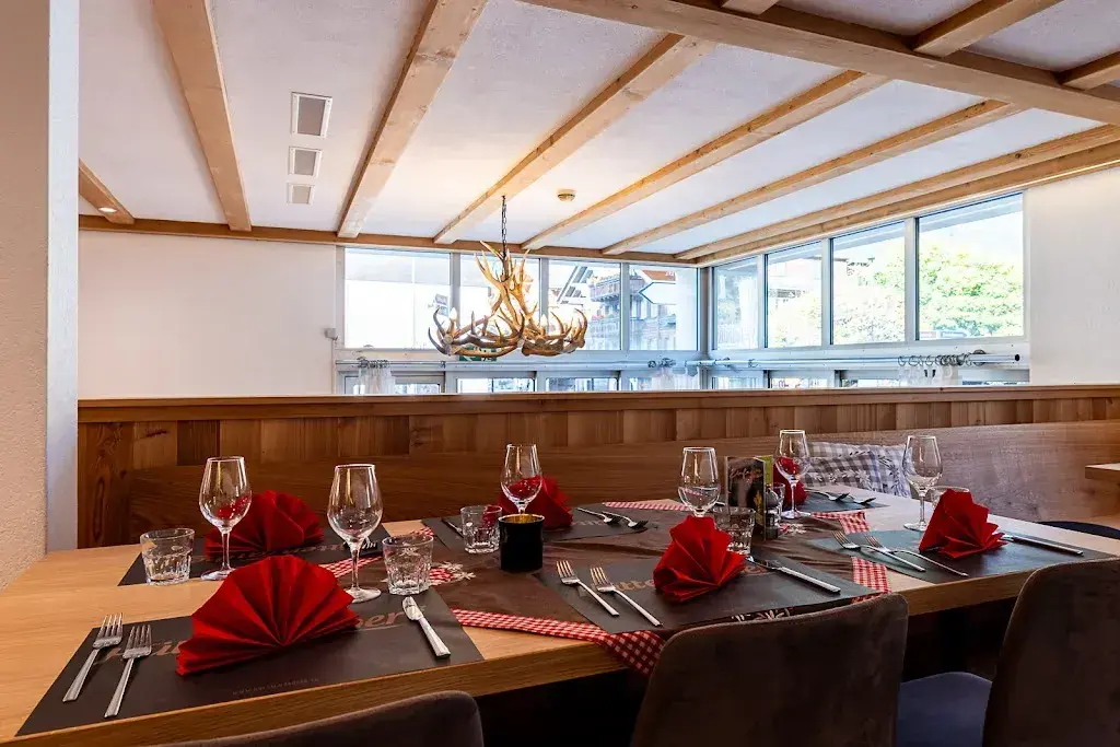 Restaurant Hirschen restaurant à Lenk