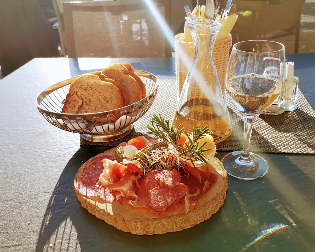 Restaurant Bühlberg - by Lenkerhof_Lenk_slider_image_2