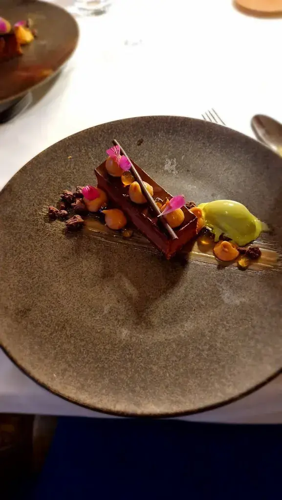 Magali Farquet_Restaurant Oh de Vie - by Lenkerhof_Lenk_review