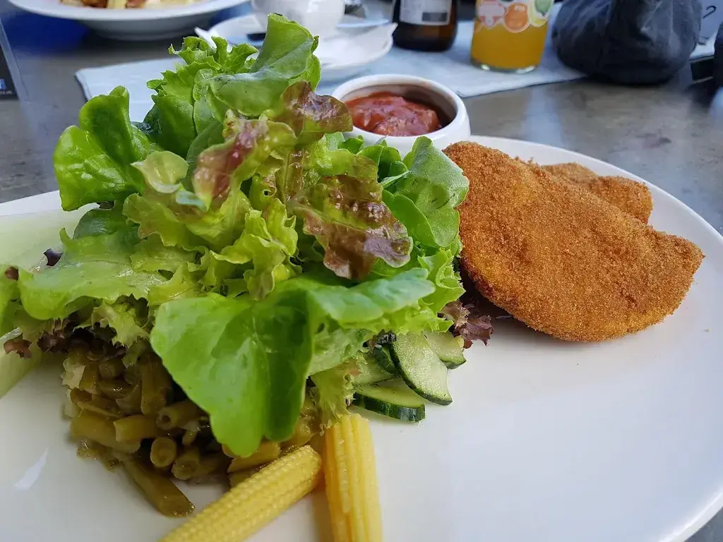 Beat A. Schwendimann_Berghaus Leiterli_Lenk_avis